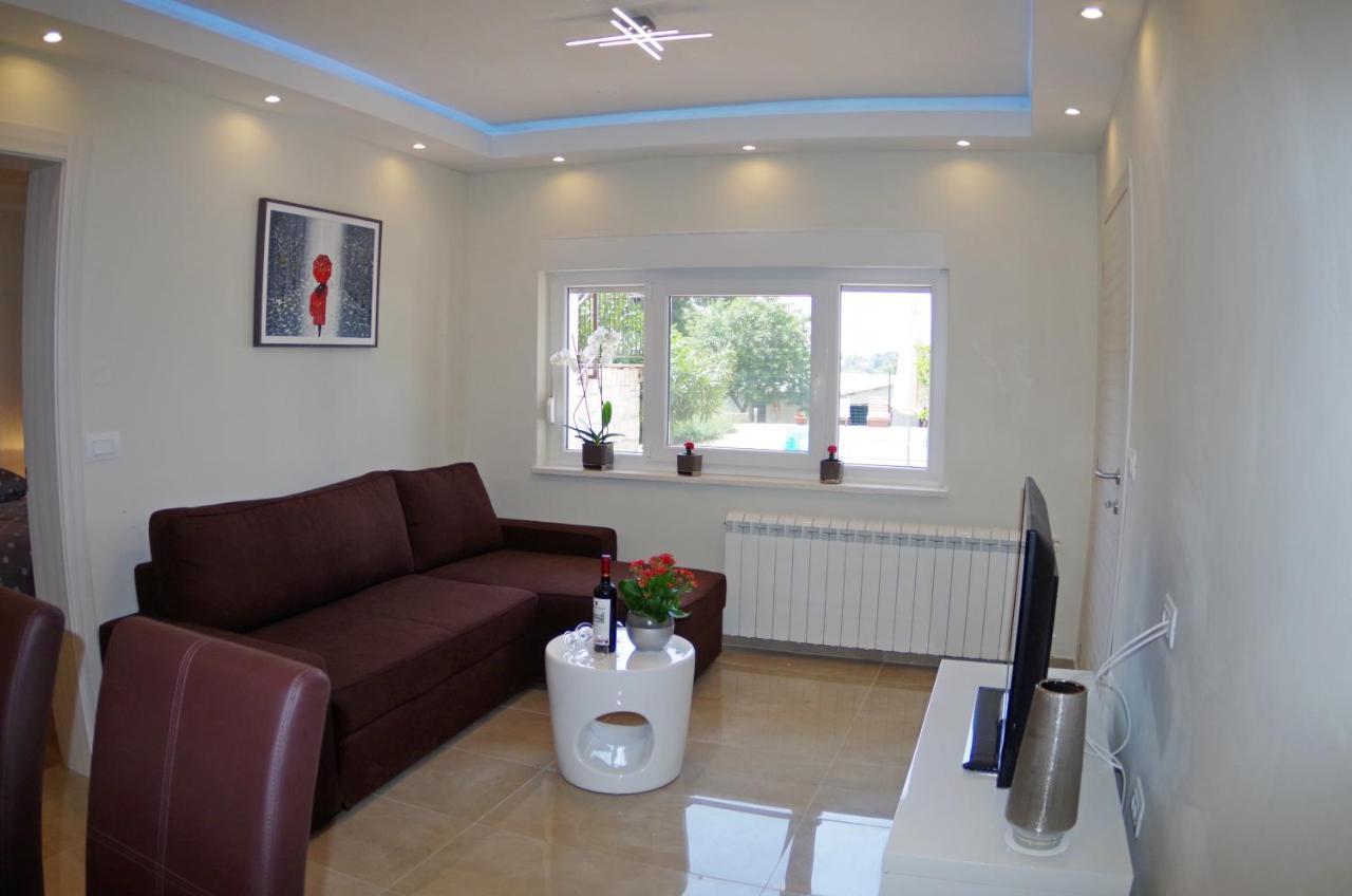 Holiday Home Elvis, Village Kujici Hreljići المظهر الخارجي الصورة